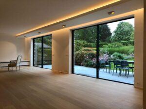 Coulissant minimaliste en aluminium Vision installé par Home Perspective